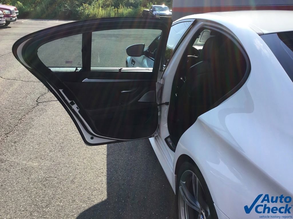 Used 2013 BMW M5 RWD image 23