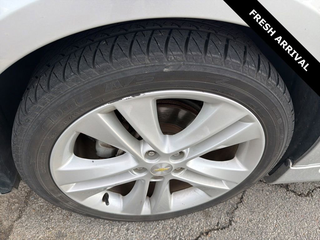 Used 2015 Chevrolet Cruze LTZ w/ Sun, Sound and Sport Package image 7