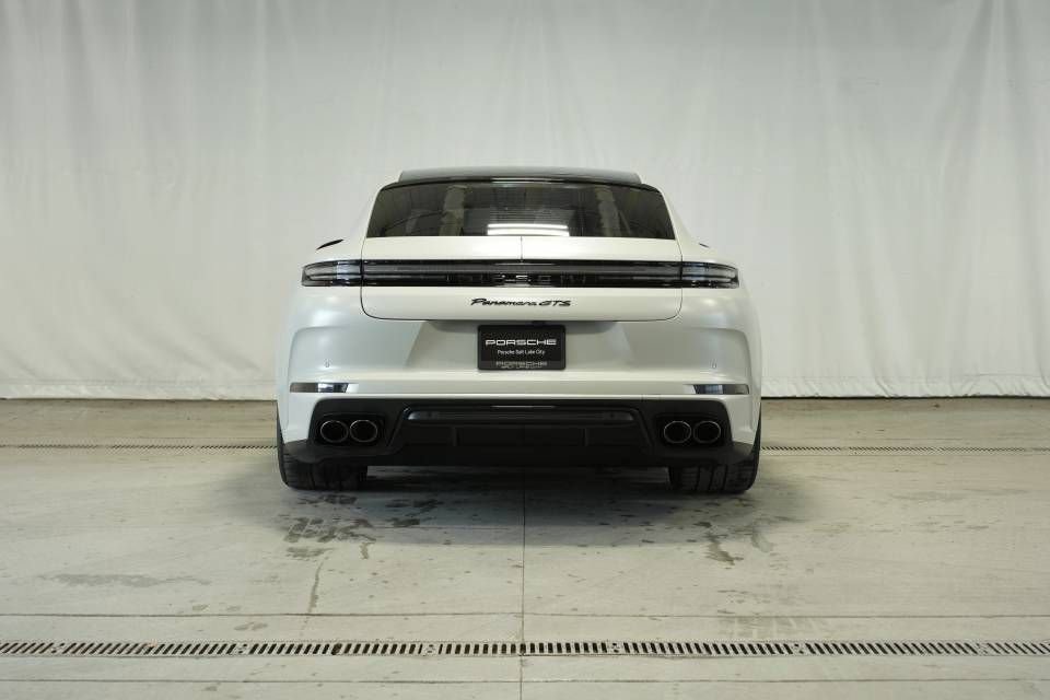 Certified 2025 Porsche Panamera GTS image 6
