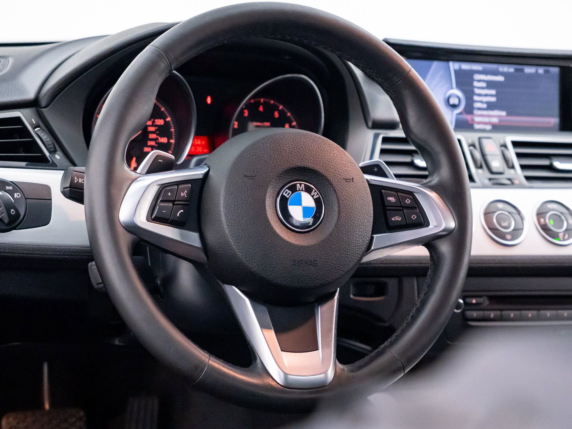 Used 2016 BMW Z4 sDrive28i image 12