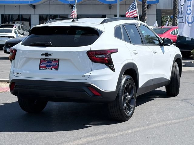 New 2026 Chevrolet Trax LT w/ Driver Confidence Package FWD image 4
