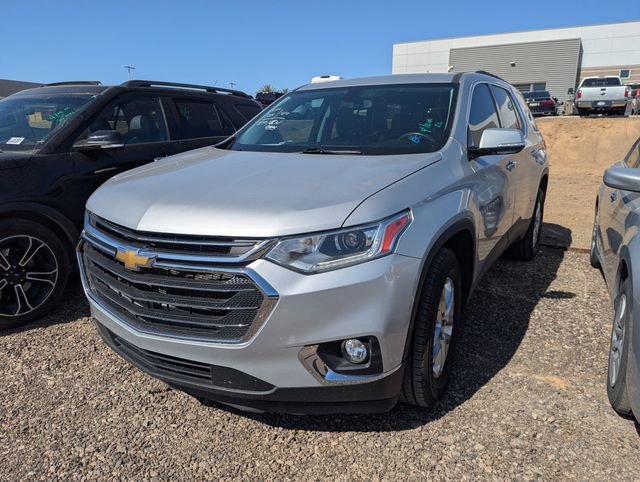 Used 2020 Chevrolet Traverse LT FWD image 2