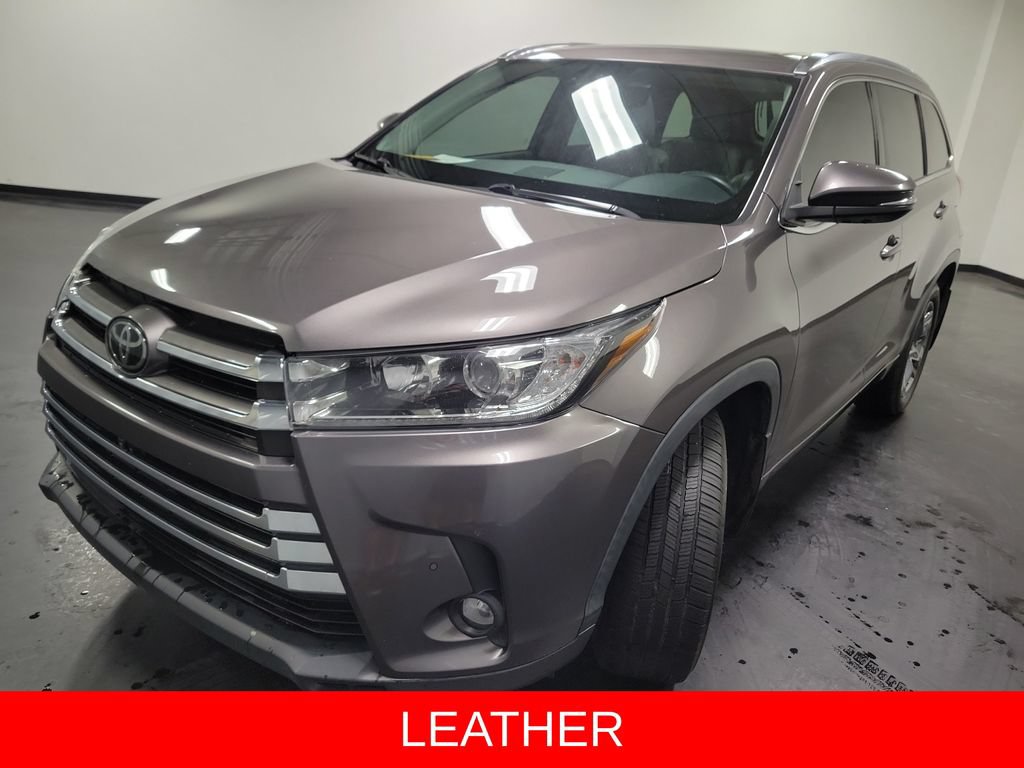 Used 2019 Toyota Highlander Limited Platinum AWD/4WD image 4