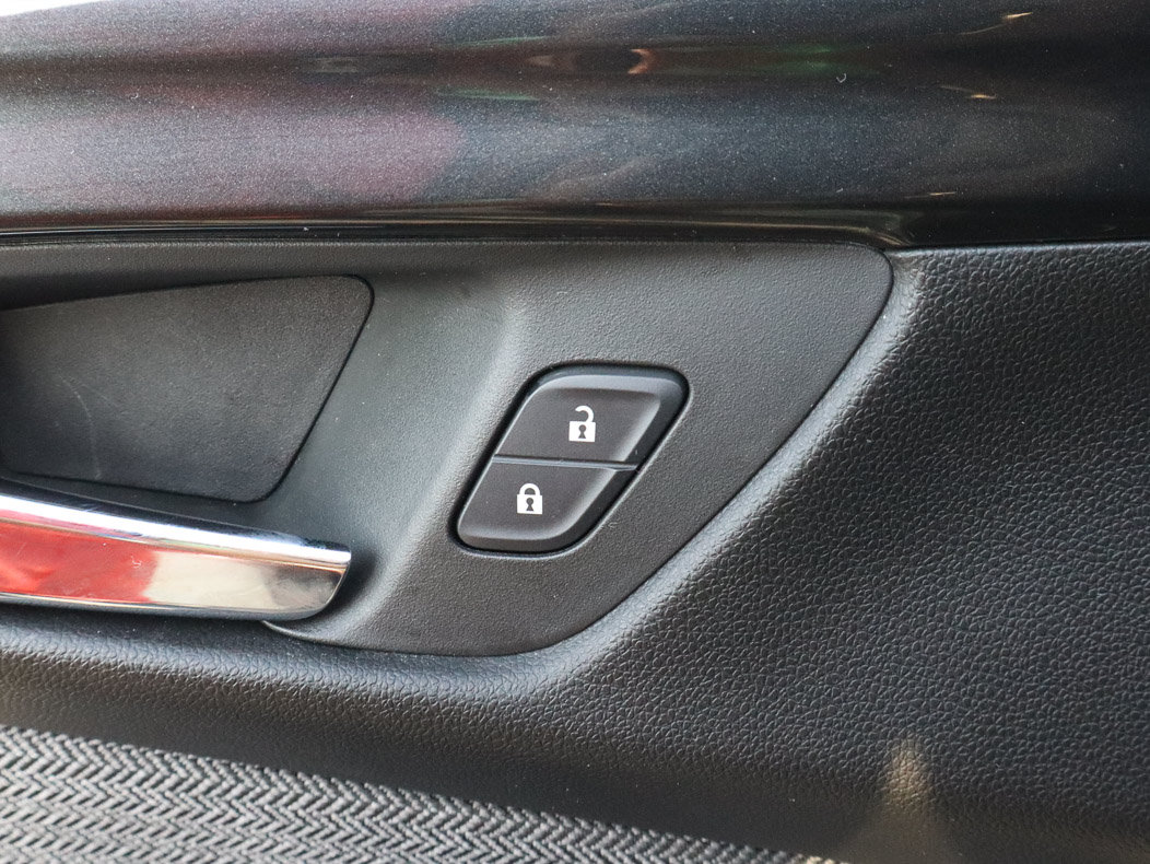 Used 2025 Chevrolet TrailBlazer LT AWD/4WD image 15