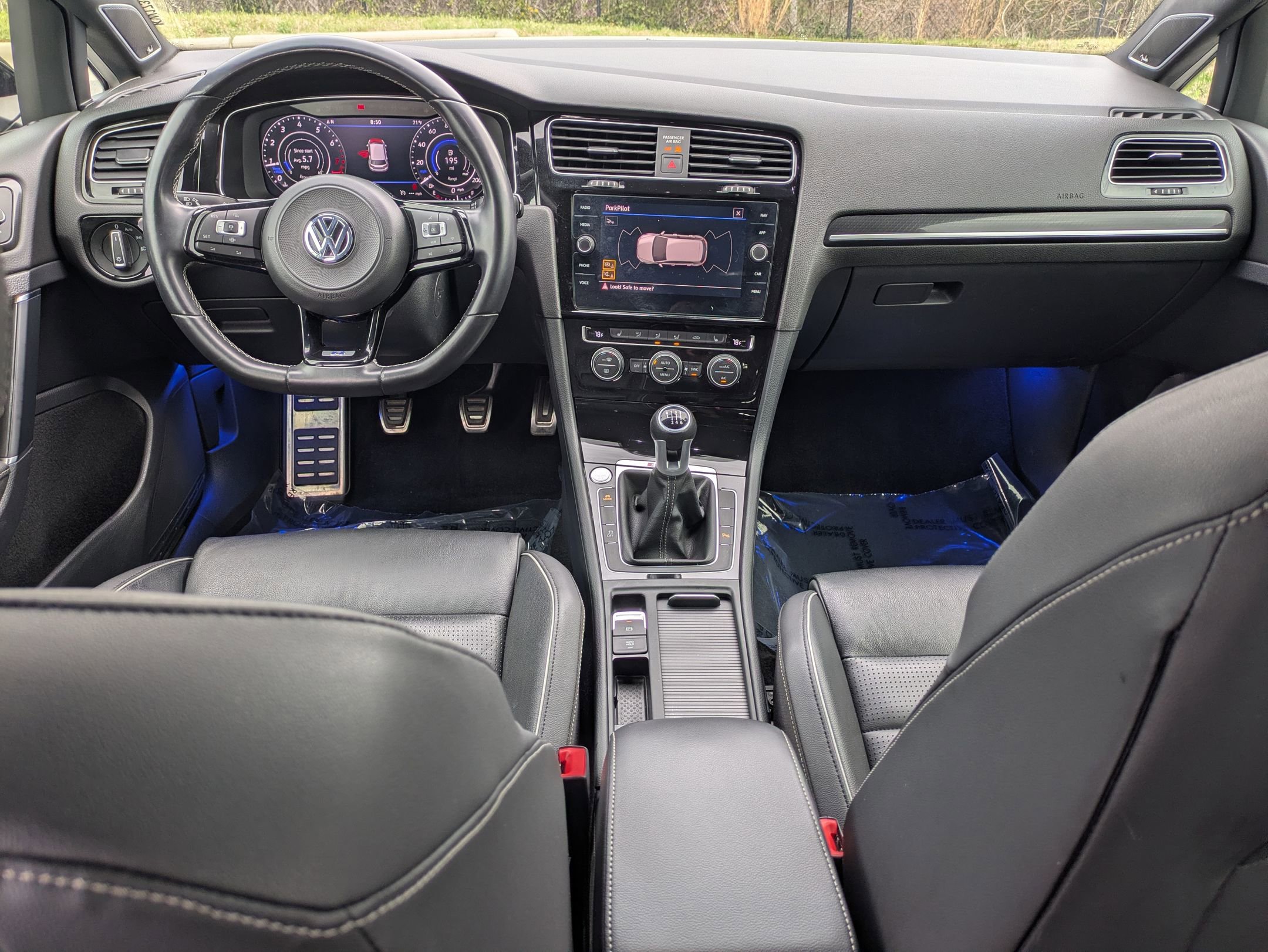 Used 2019 Volkswagen Golf R 4-Door image 22