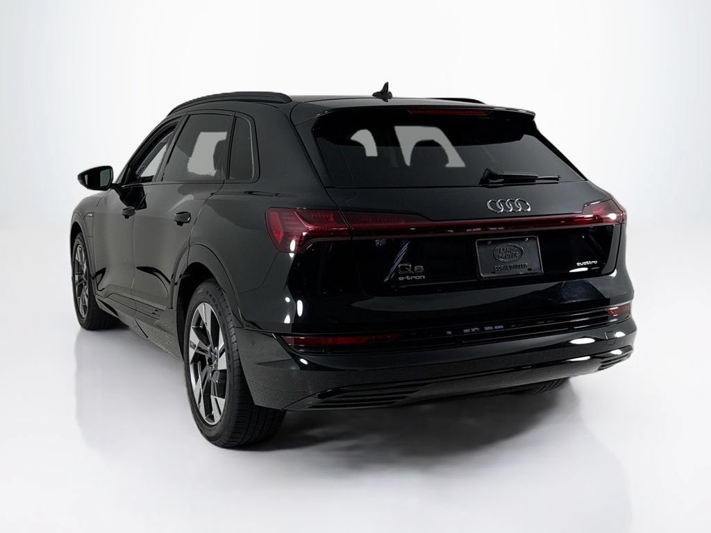 Used 2021 Audi e-tron Premium w/ Convenience Plus Package AWD/4WD image 3