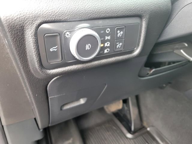 Used 2022 Ford Explorer XLT w/ Equipment Group 202A image 25