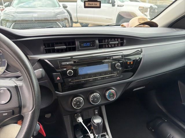 Used 2015 Toyota Corolla L FWD image 10