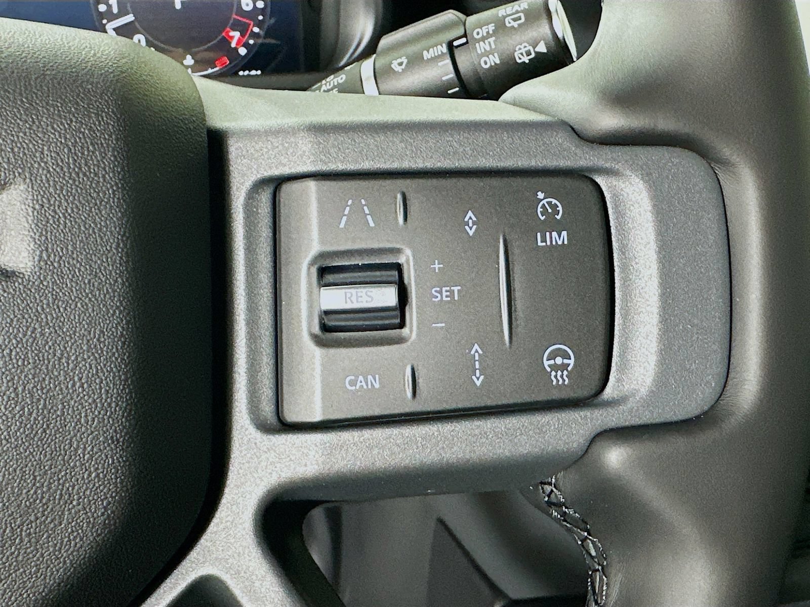 New 2026 Land Rover Defender 110 X-Dynamic SE AWD/4WD image 20
