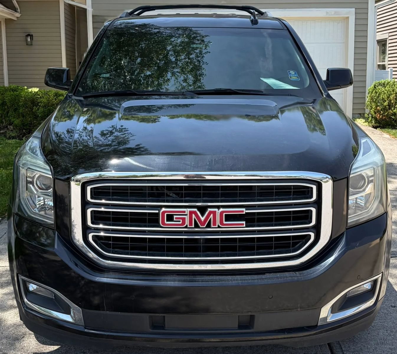 Used 2020 GMC Yukon SLE w/ SLE Value Package RWD image 2