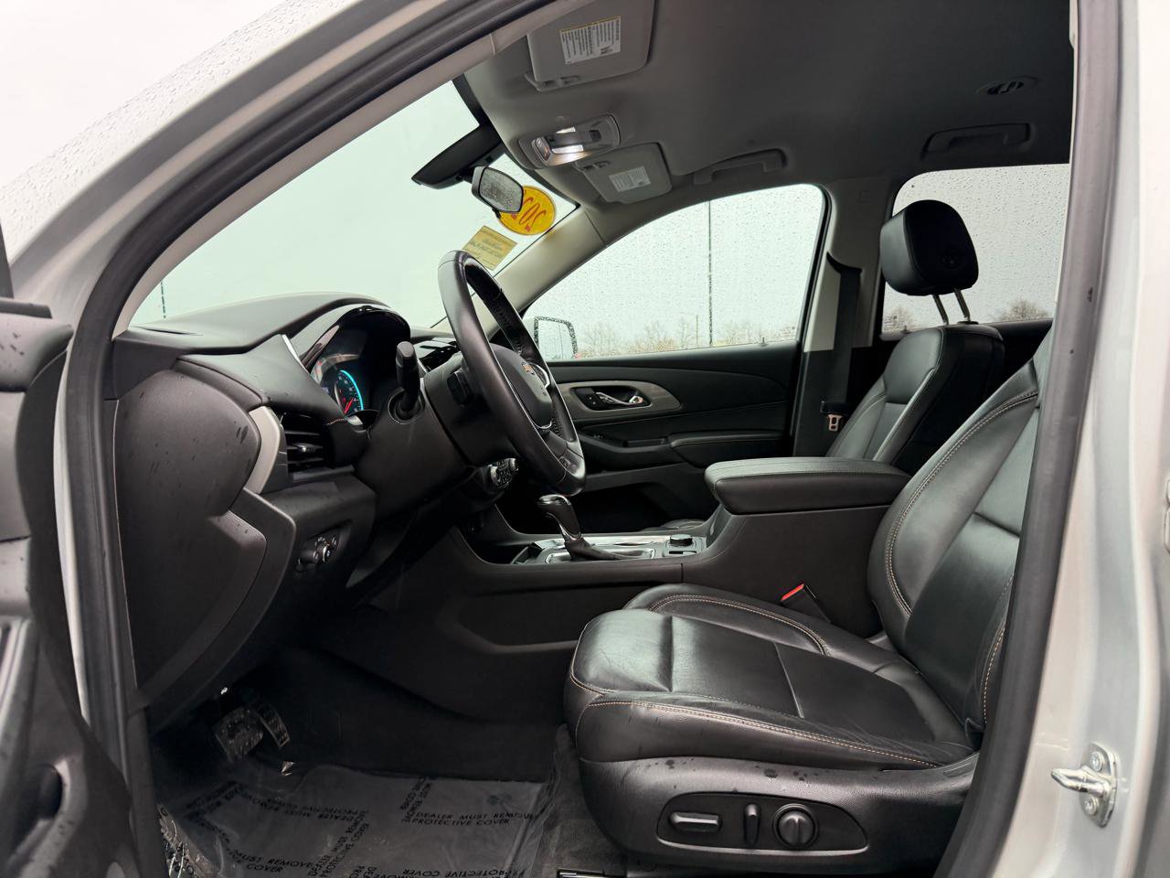 Used 2020 Chevrolet Traverse LT image 15