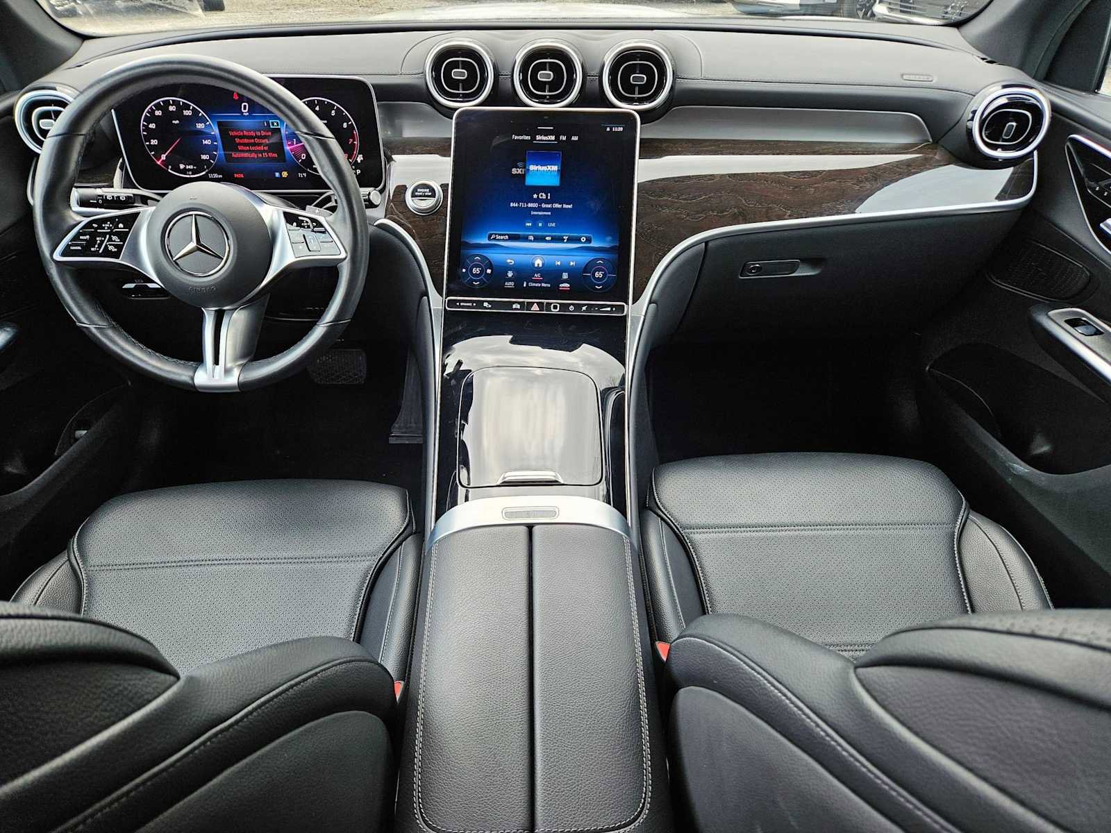 Used 2024 Mercedes-Benz GLC 300 4MATIC image 17