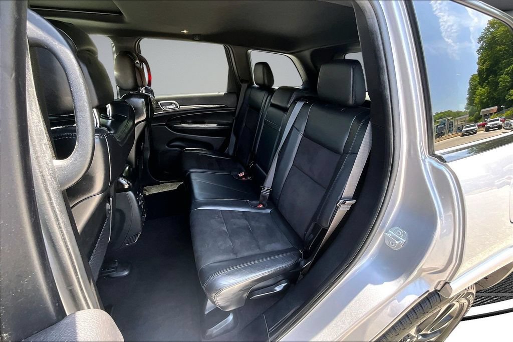 Used 2020 Jeep Grand Cherokee Altitude AWD/4WD image 22