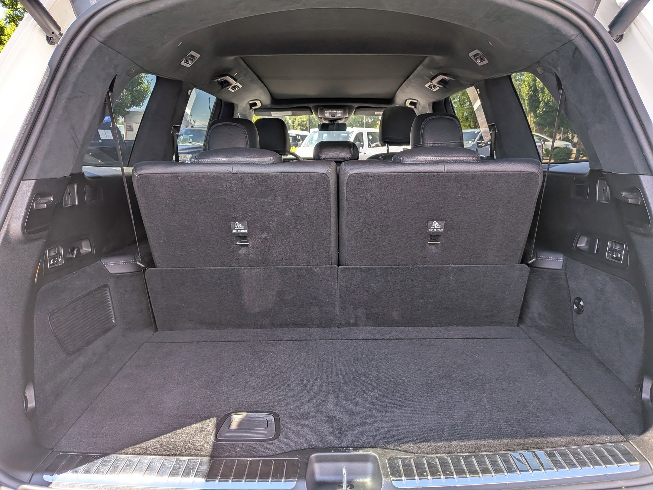 Used 2021 Mercedes-Benz GLS 450 4MATIC image 31