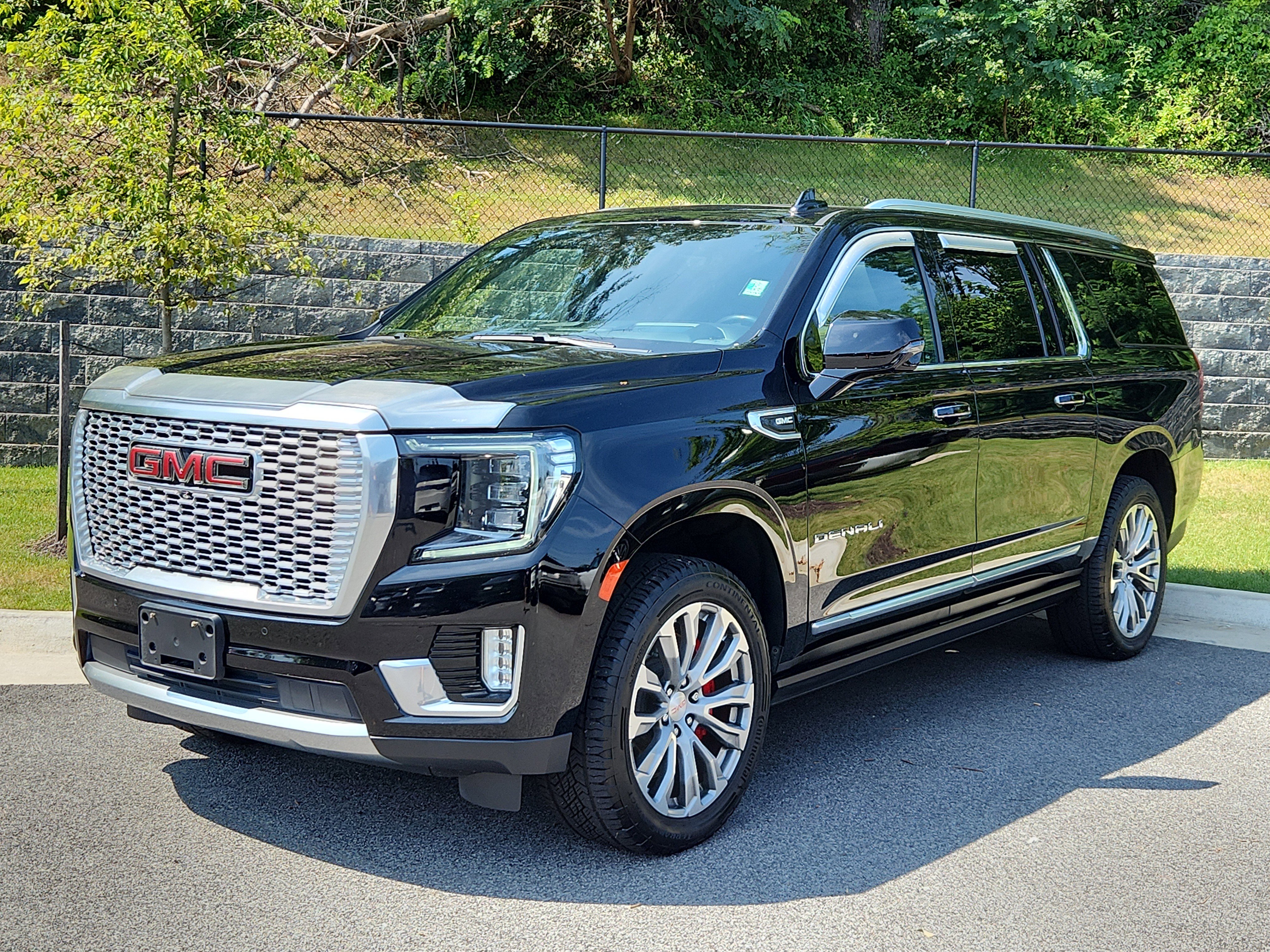 Used 2022 GMC Yukon XL Denali w/ Denali Ultimate Package