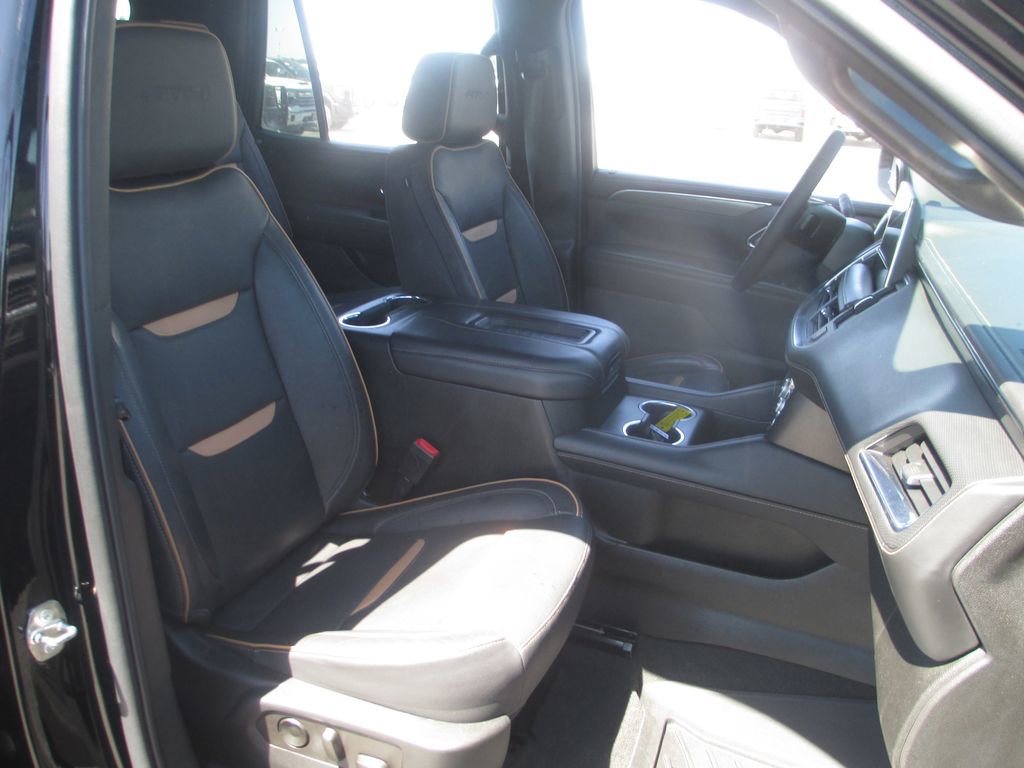 Used 2022 GMC Yukon AT4 AWD/4WD image 25