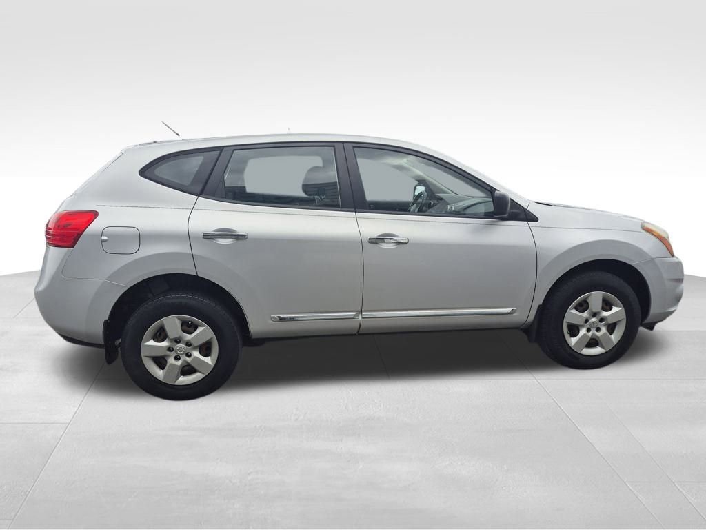 Used 2015 Nissan Rogue S image 9