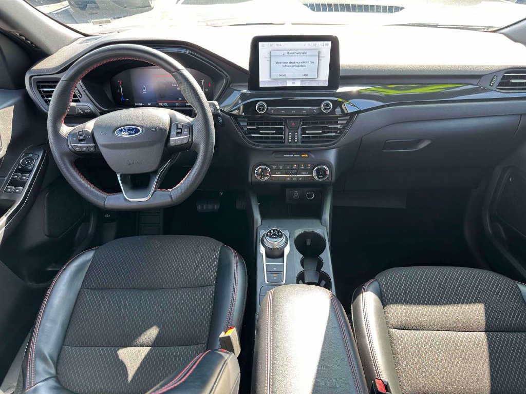 Used 2025 Ford Escape ST-Line Select AWD/4WD image 13