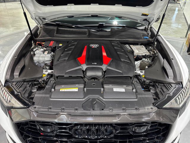 Used 2020 Audi RS Q8 w/ Carbon Optic Package AWD/4WD image 9