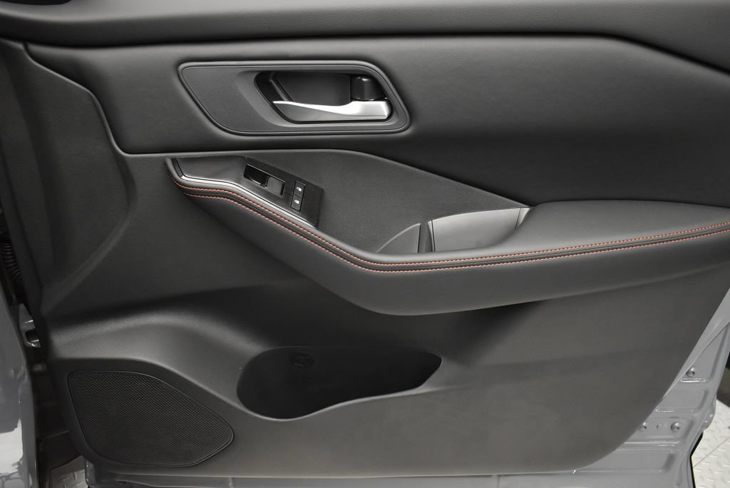 New 2026 Nissan Rogue SV AWD/4WD image 22