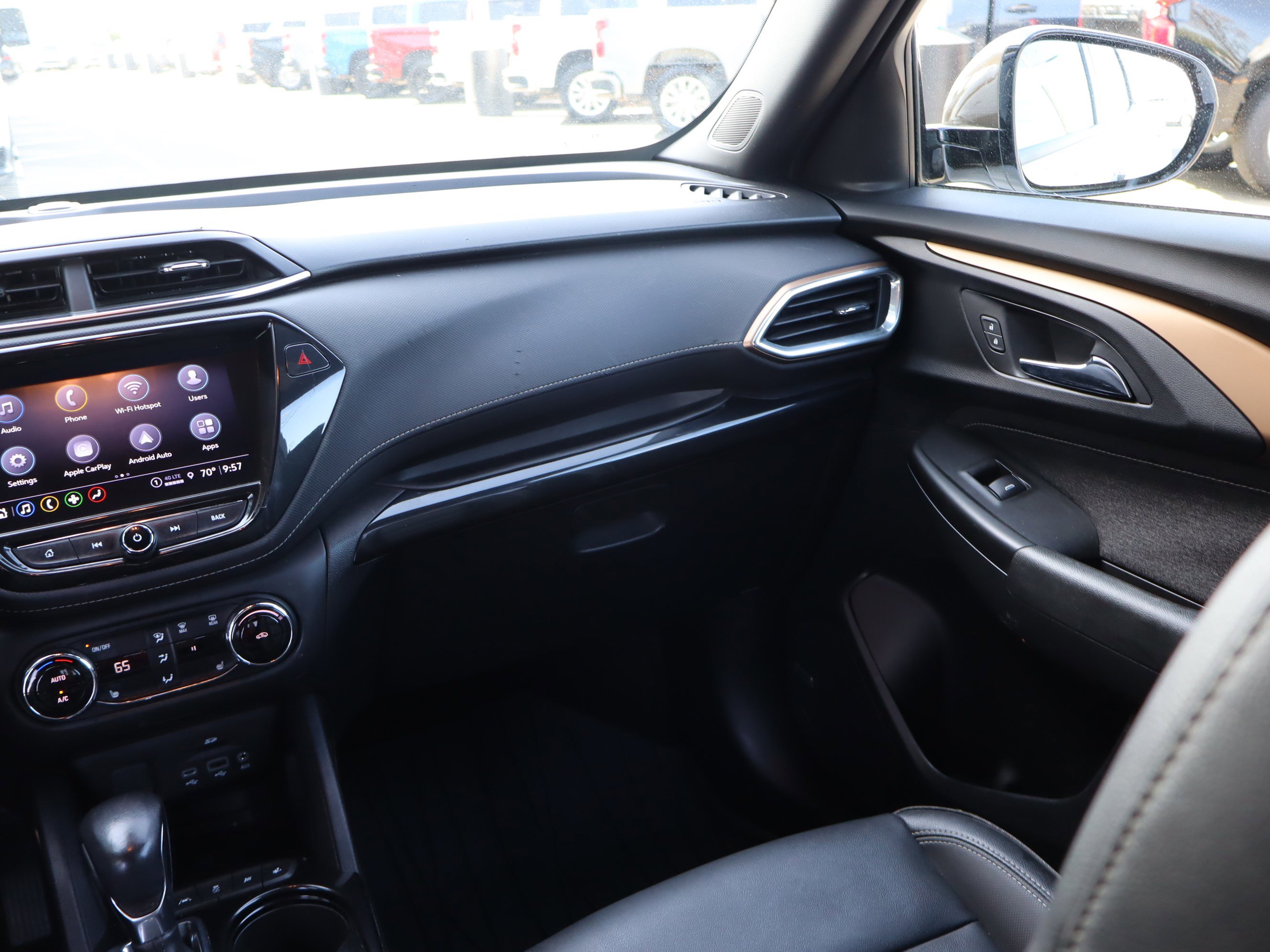 Used 2021 Chevrolet TrailBlazer ACTIV w/ Technology Package FWD image 13