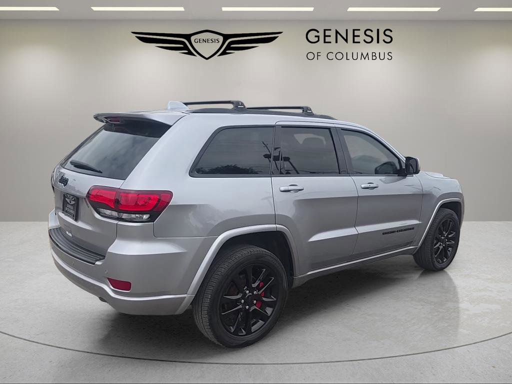 Used 2018 Jeep Grand Cherokee Altitude AWD/4WD image 5