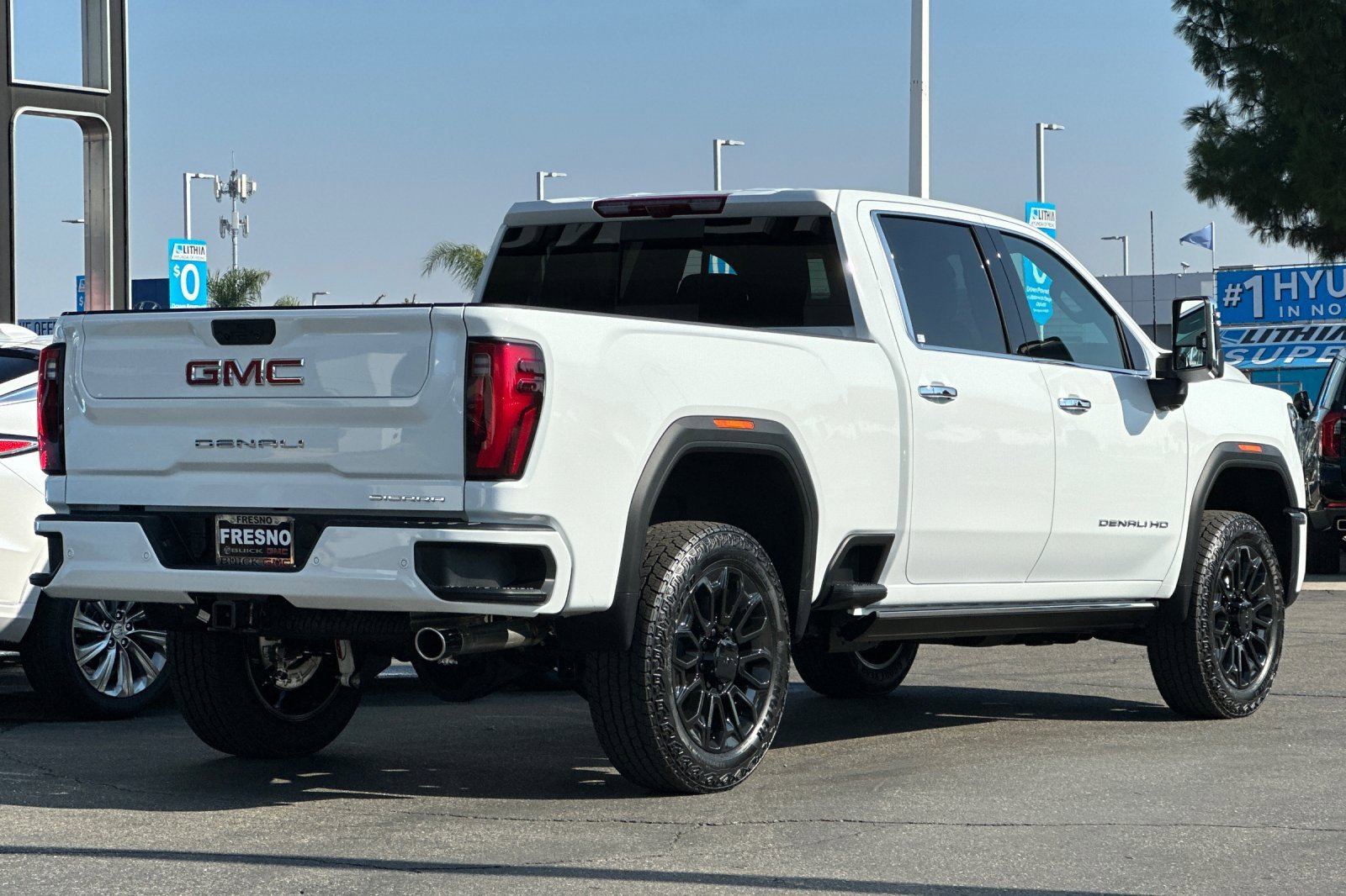 New 2026 GMC Sierra 2500 Denali w/ Denali Reserve Package image 5