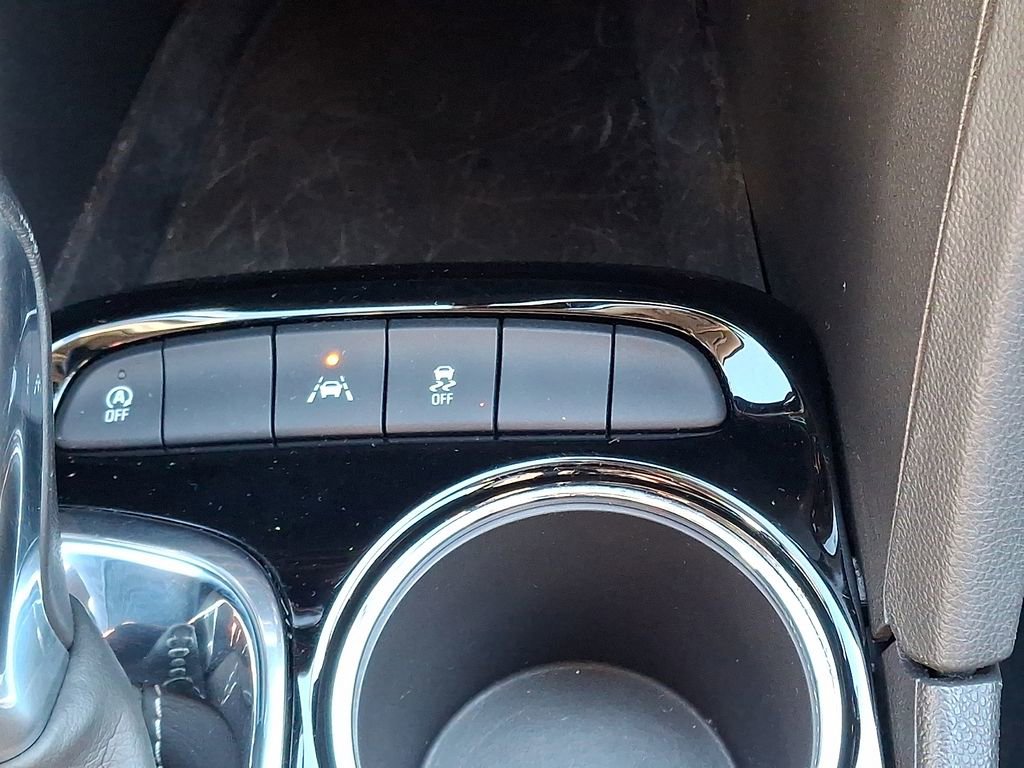 Used 2023 Buick Encore GX Select image 25