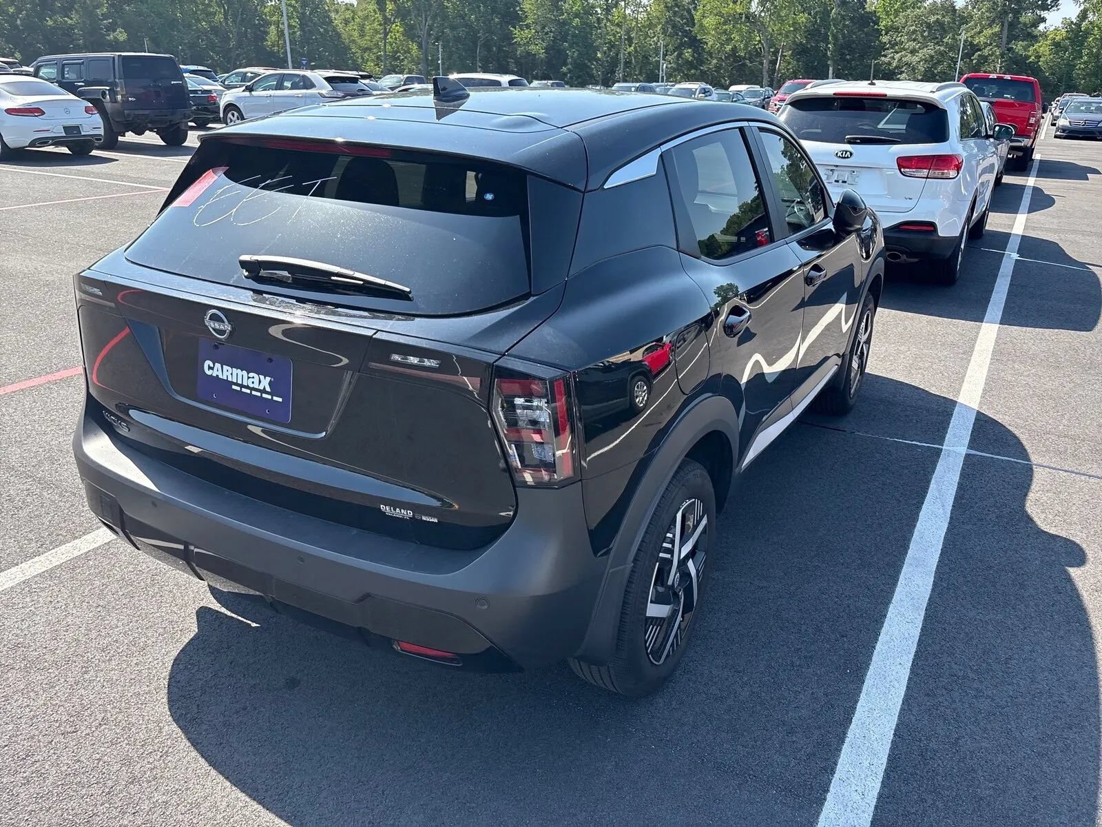 Used 2025 Nissan Kicks SV FWD image 2