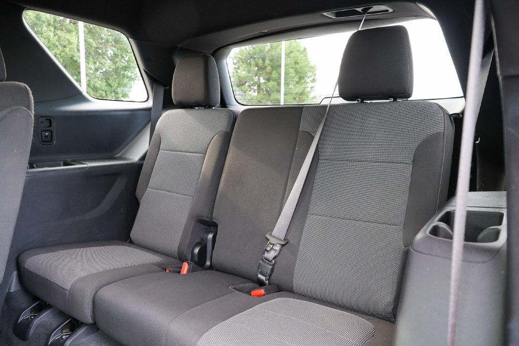 Used 2023 Chevrolet Traverse LT FWD image 41