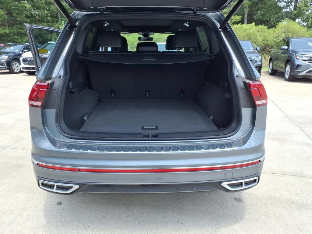 Used 2024 Volkswagen Tiguan SEL R-Line w/ MDO Package, Two-Row AWD/4WD image 23