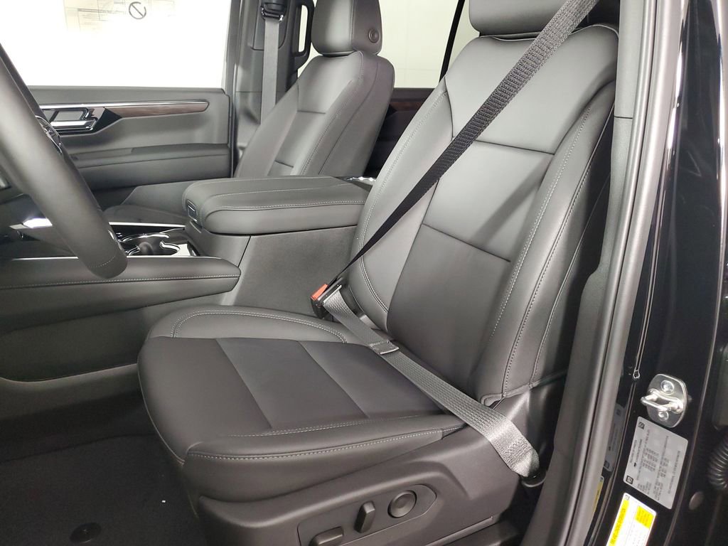 New 2026 Chevrolet Suburban Z71 w/ Comfort Package image 12