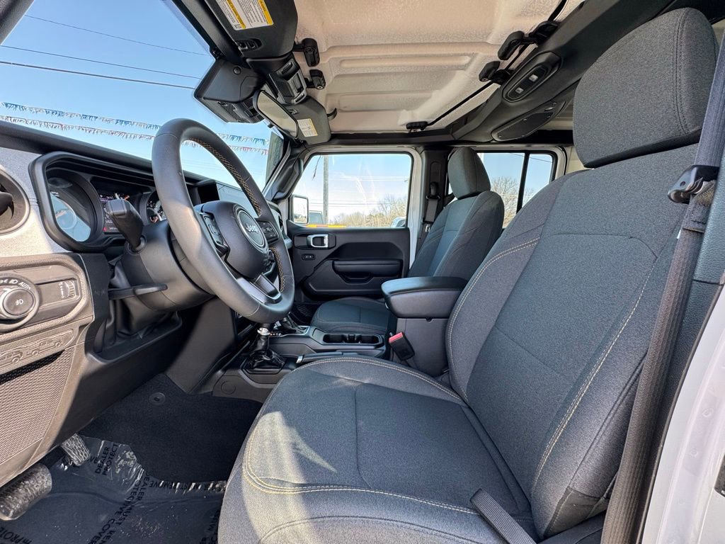 Used 2024 Jeep Wrangler Sport S image 17