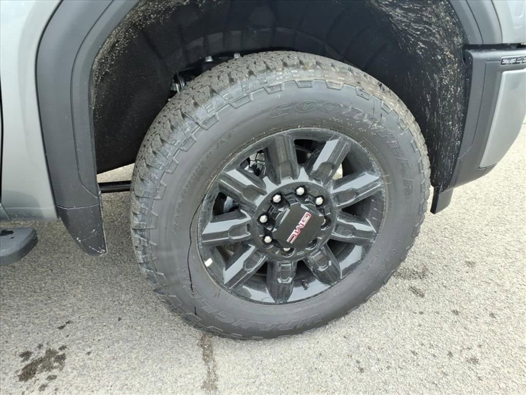 New 2026 GMC Sierra 2500 AT4 w/ AT4 Premium Plus Package image 9