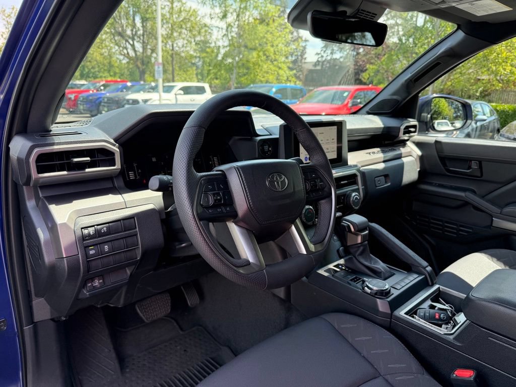 Certified 2025 Toyota Tacoma SR5 AWD/4WD image 13