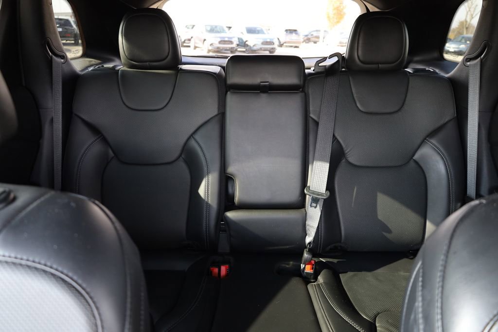 Used 2020 Jeep Cherokee High Altitude image 32