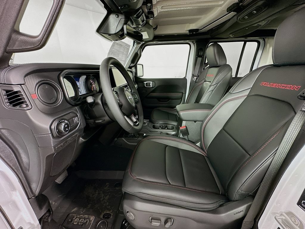 New 2026 Jeep Gladiator Rubicon w/ Technology Group AWD/4WD image 28