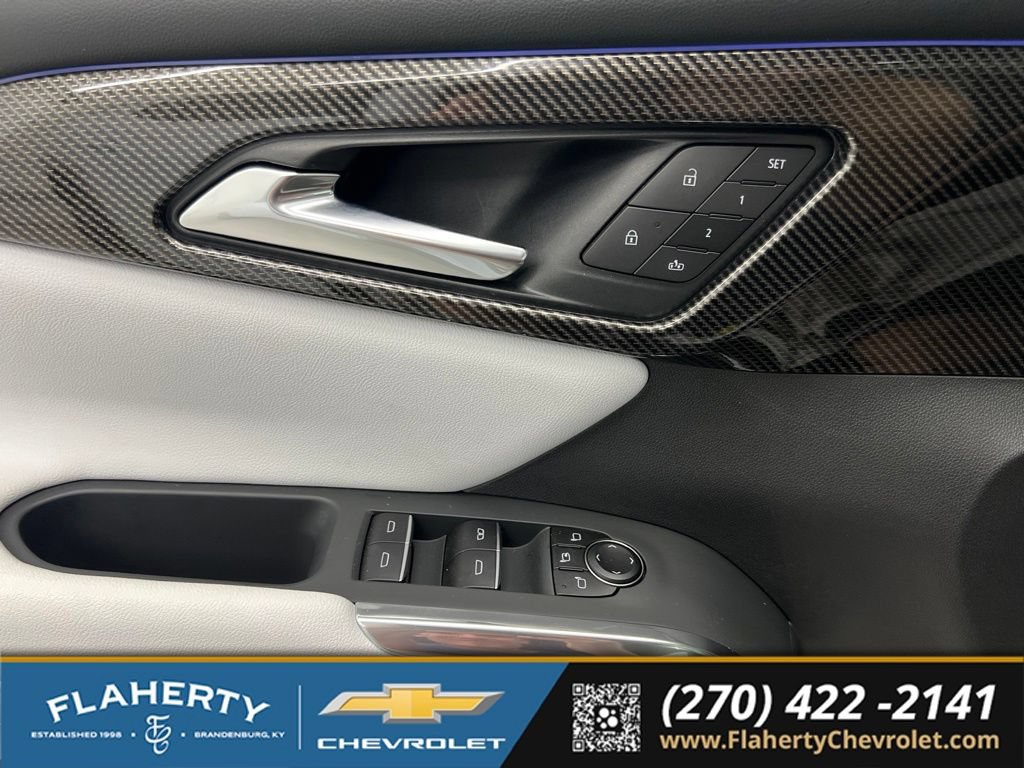 Used 2026 Chevrolet Traverse High Country AWD/4WD image 23