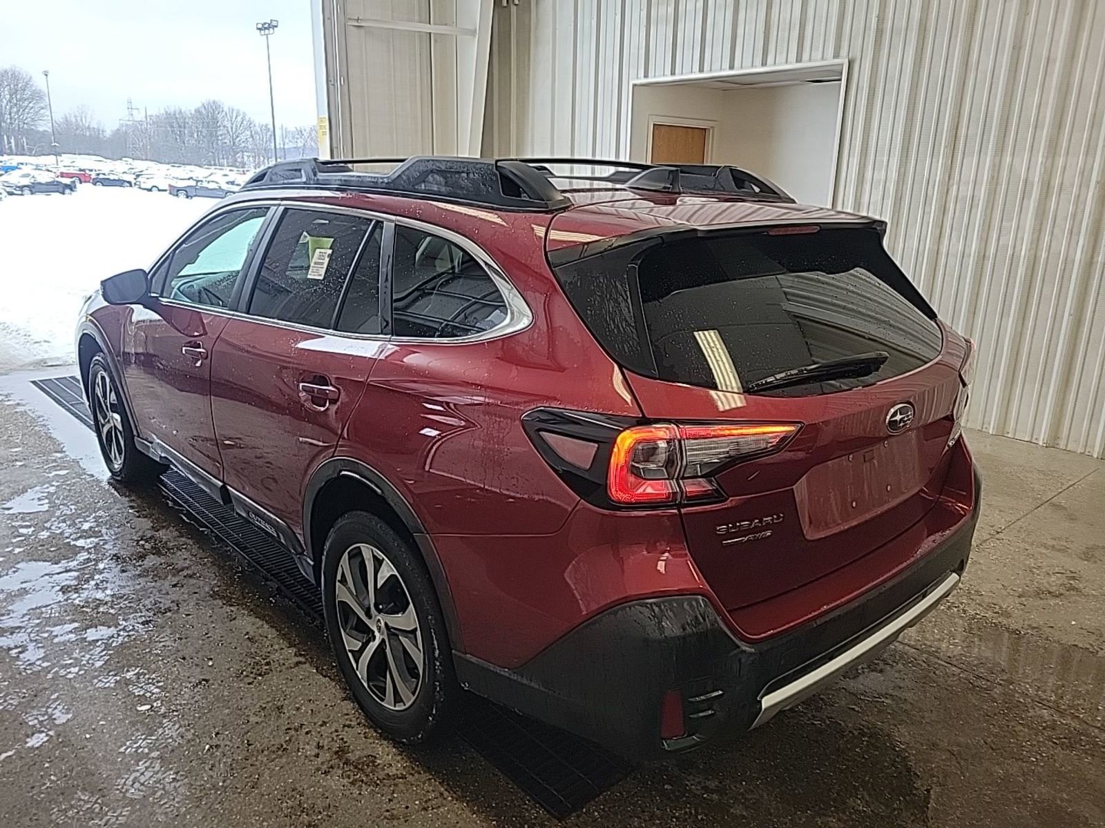 Used 2020 Subaru Outback Limited image 6