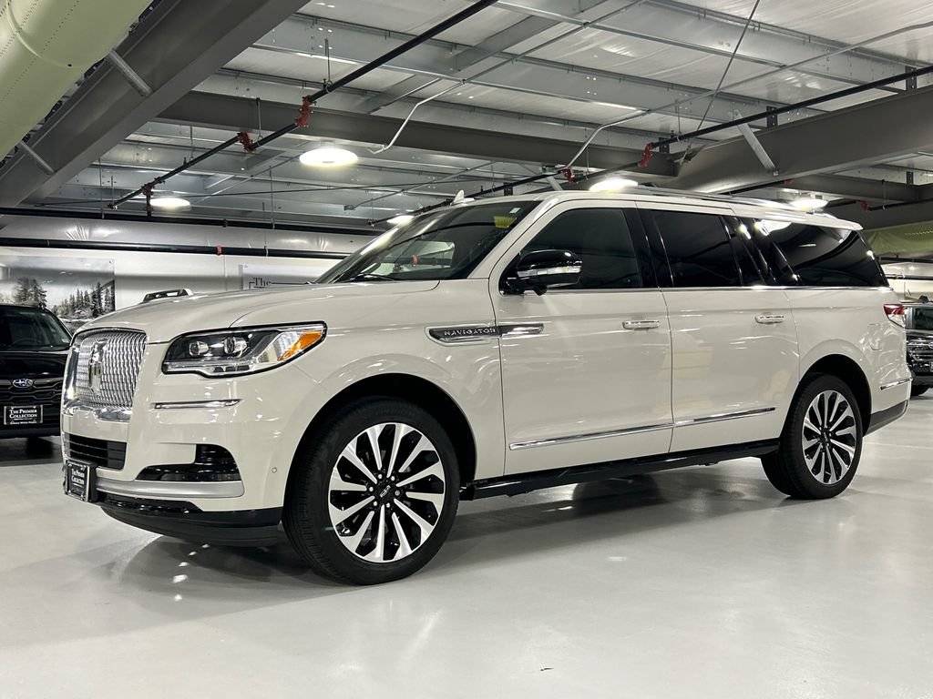 Used 2022 Lincoln Navigator L Reserve AWD/4WD image 5