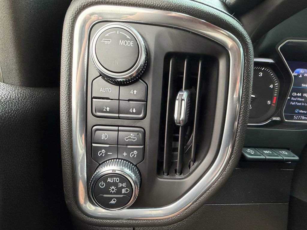 Used 2022 GMC Sierra 3500 AT4 w/ AT4 Premium Plus Package image 25