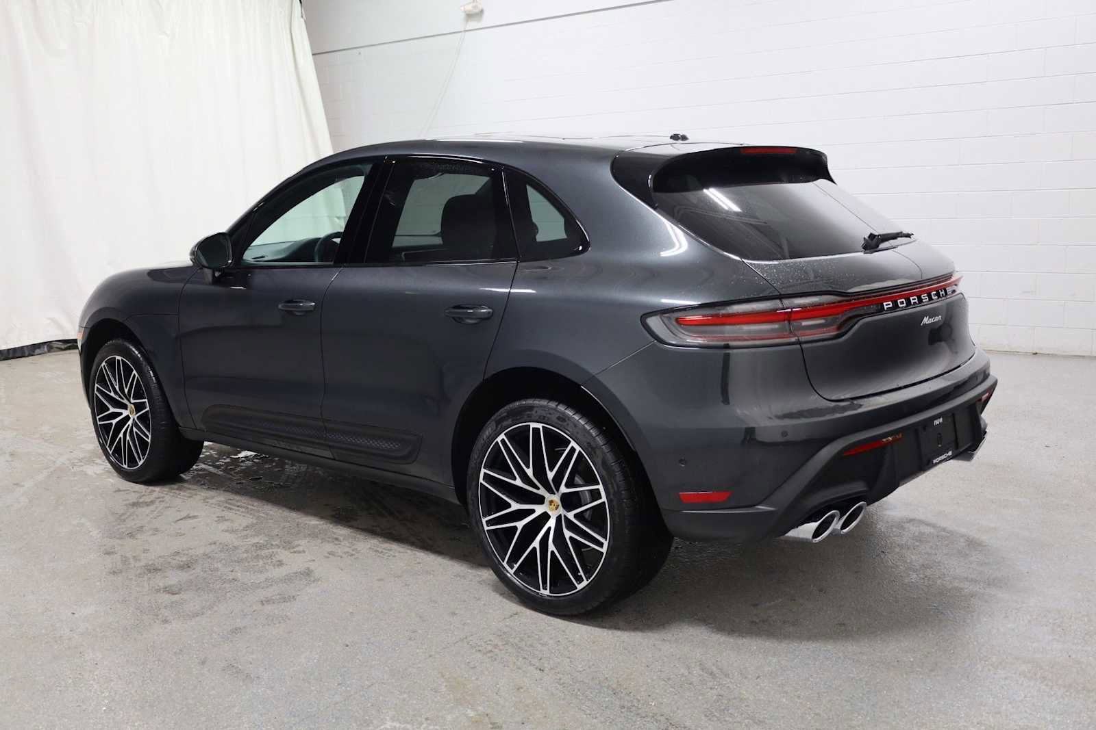 New 2026 Porsche Macan image 3