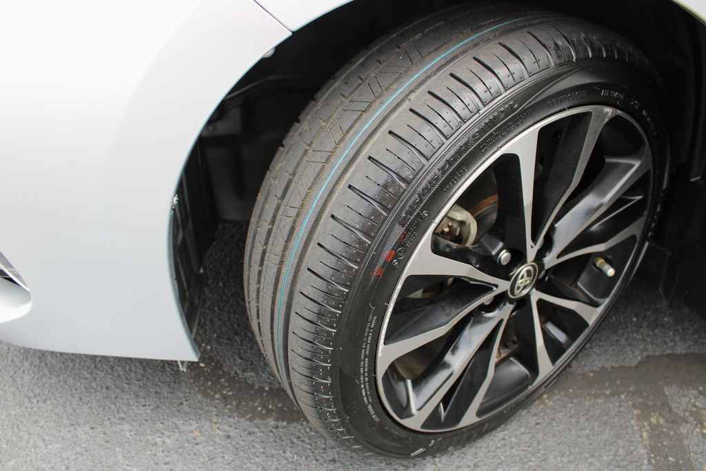 Used 2019 Toyota Corolla SE FWD image 17