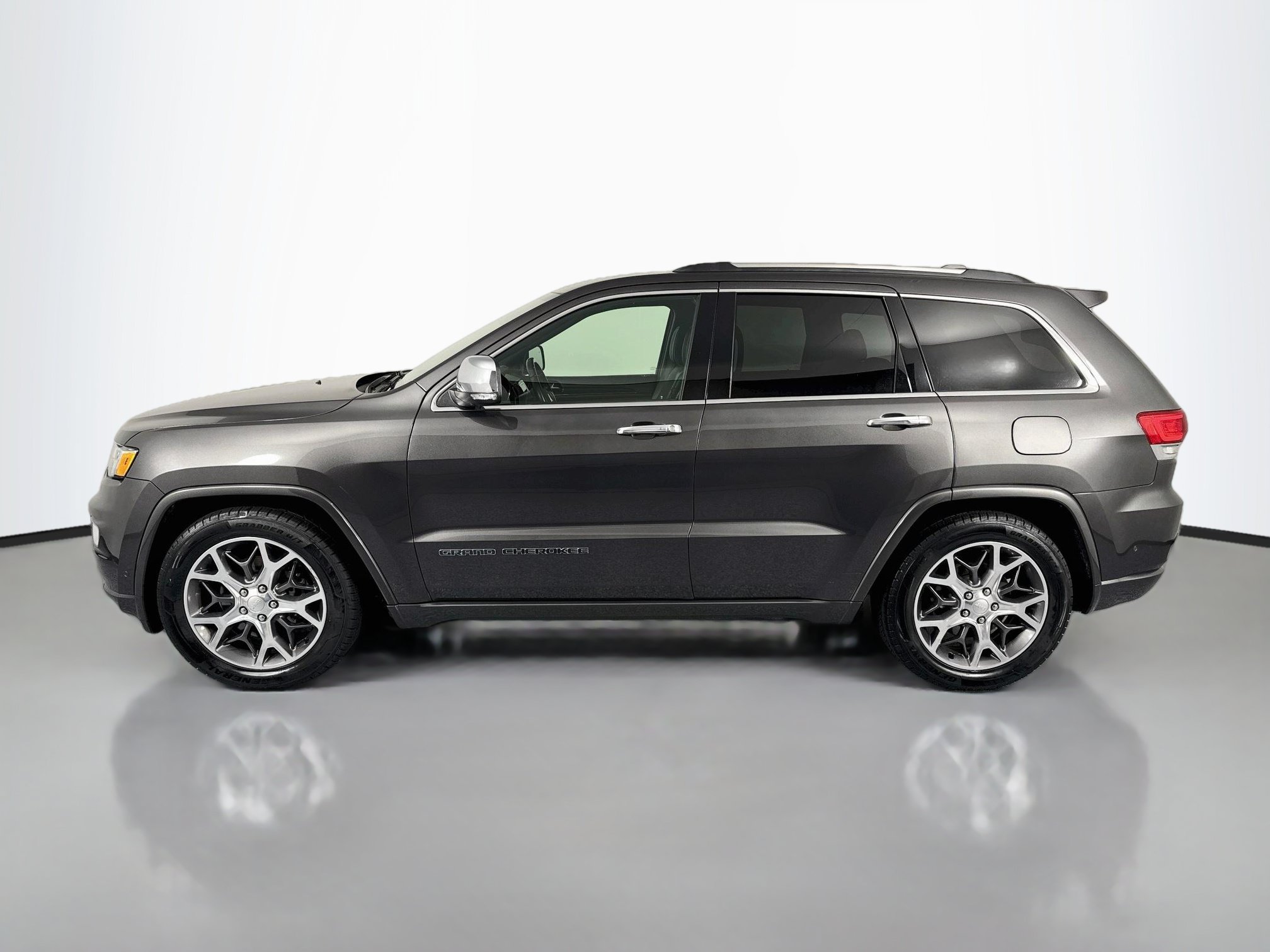 Used 2021 Jeep Grand Cherokee Overland AWD/4WD image 8