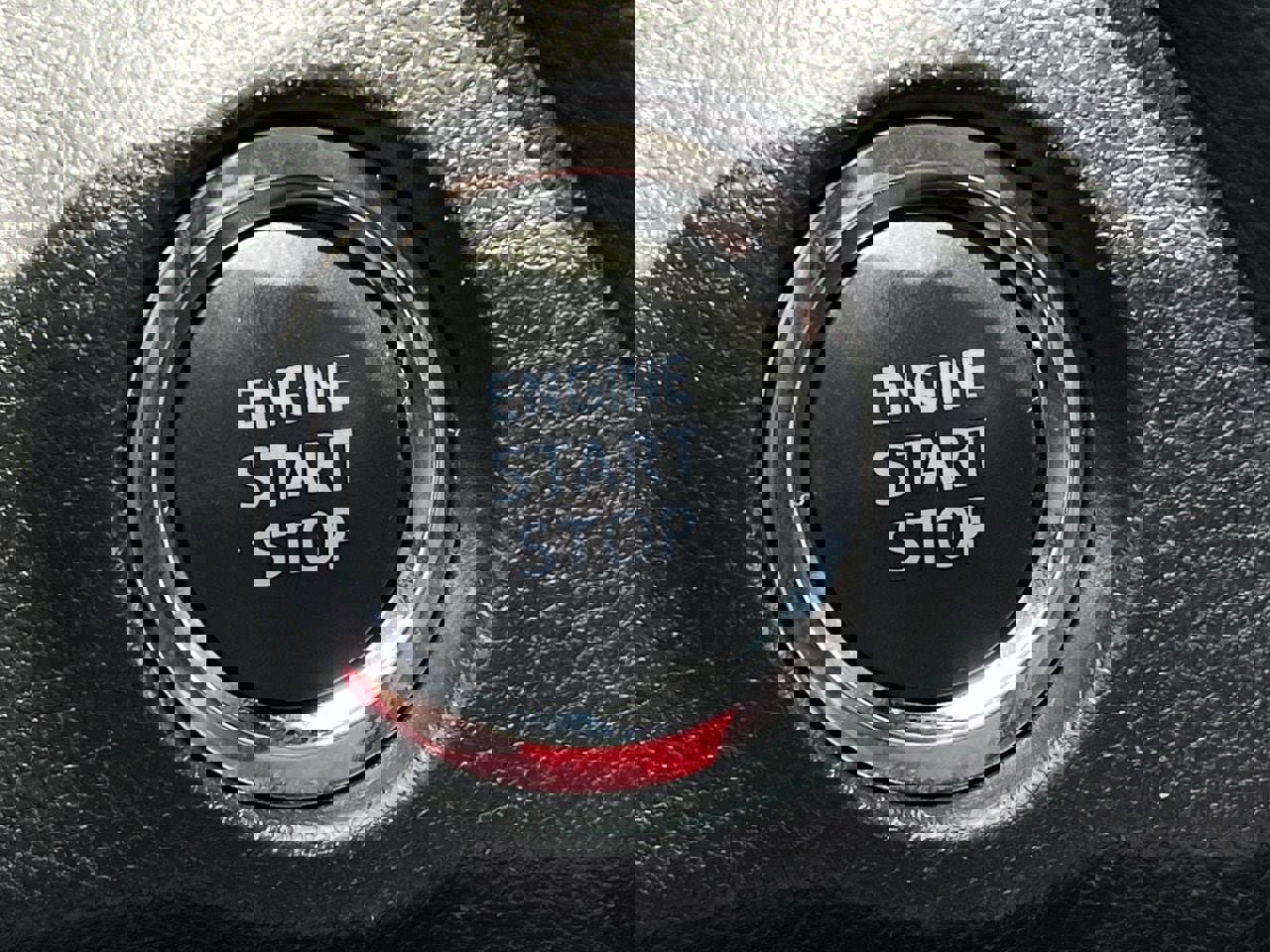 Used 2025 Toyota RAV4 XLE w/ Convenience Package FWD image 19