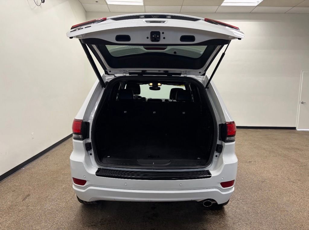 Used 2018 Jeep Grand Cherokee Altitude AWD/4WD image 6