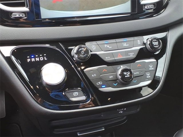 New 2026 Chrysler Voyager LX image 20