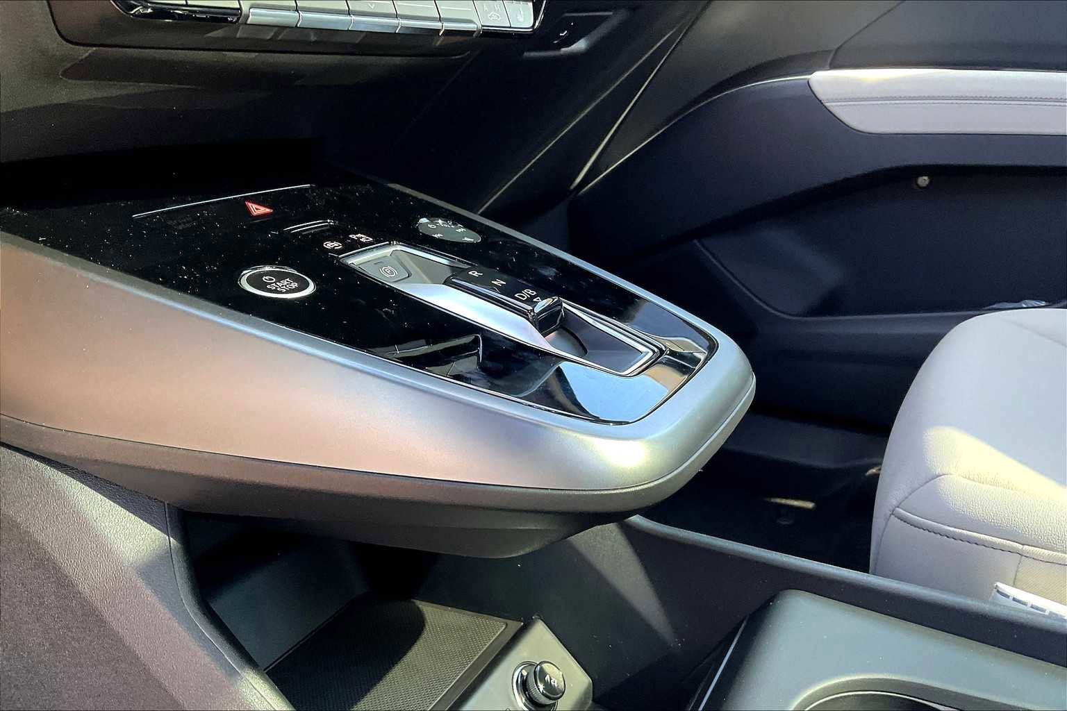 New 2026 Audi Q4 e-tron Premium image 7