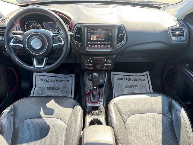Used 2018 Jeep Compass Trailhawk w/ Leather Interior Group AWD/4WD image 10