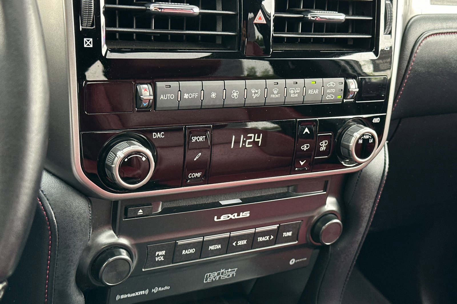 Certified 2023 Lexus GX 460 Luxury w/ Sport Design Package AWD/4WD image 27